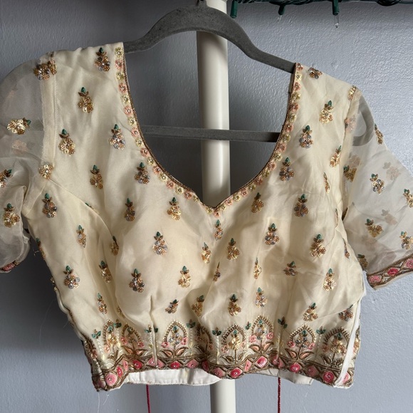 White and pink lehenga - Picture 5 of 10